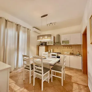  Apartman Labinac