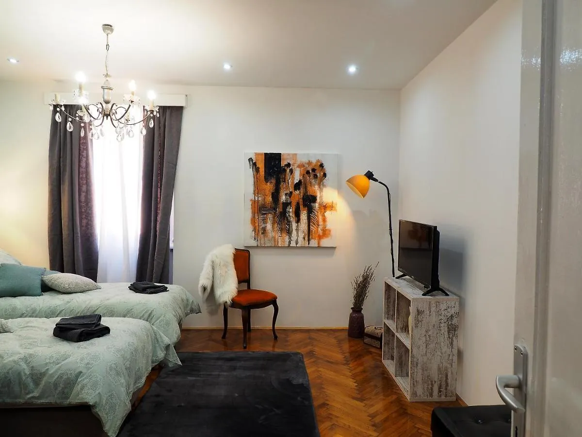 Deluxe Zoya Centar Apartment Pula